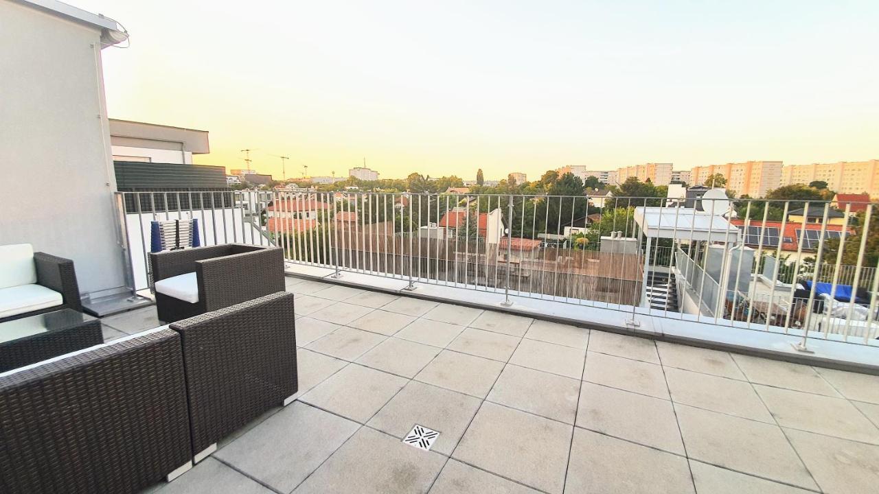 Rooftop Terrace, Free Garage Parking And Pool! Viena Exterior foto